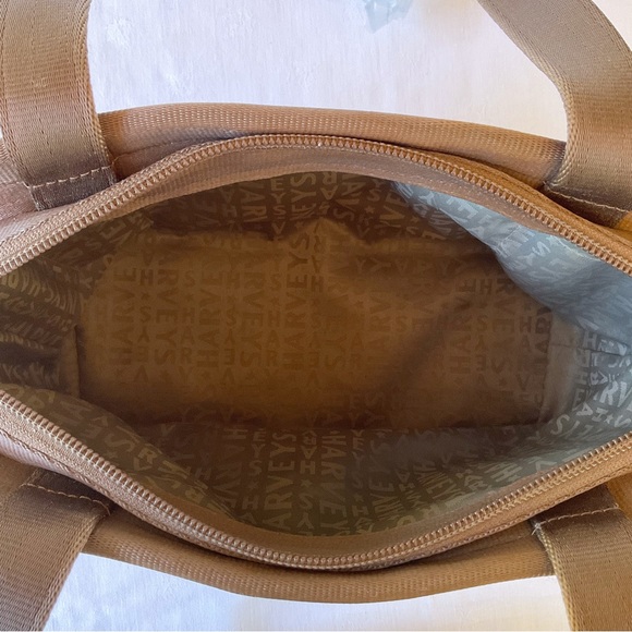 Harvey’s Seatbelt Shoulder Bag - Picture 6 of 8